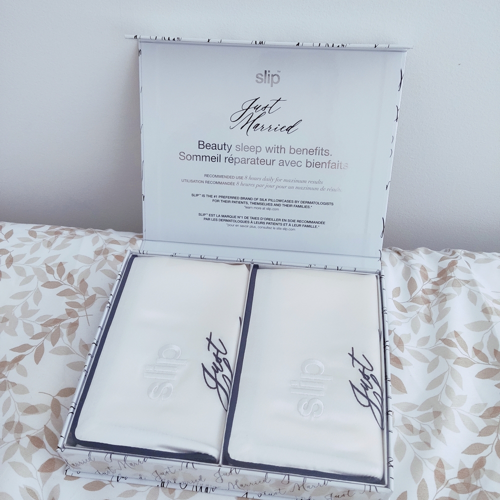 [New] NIB Slip Just Married Silk Pillowcase Set